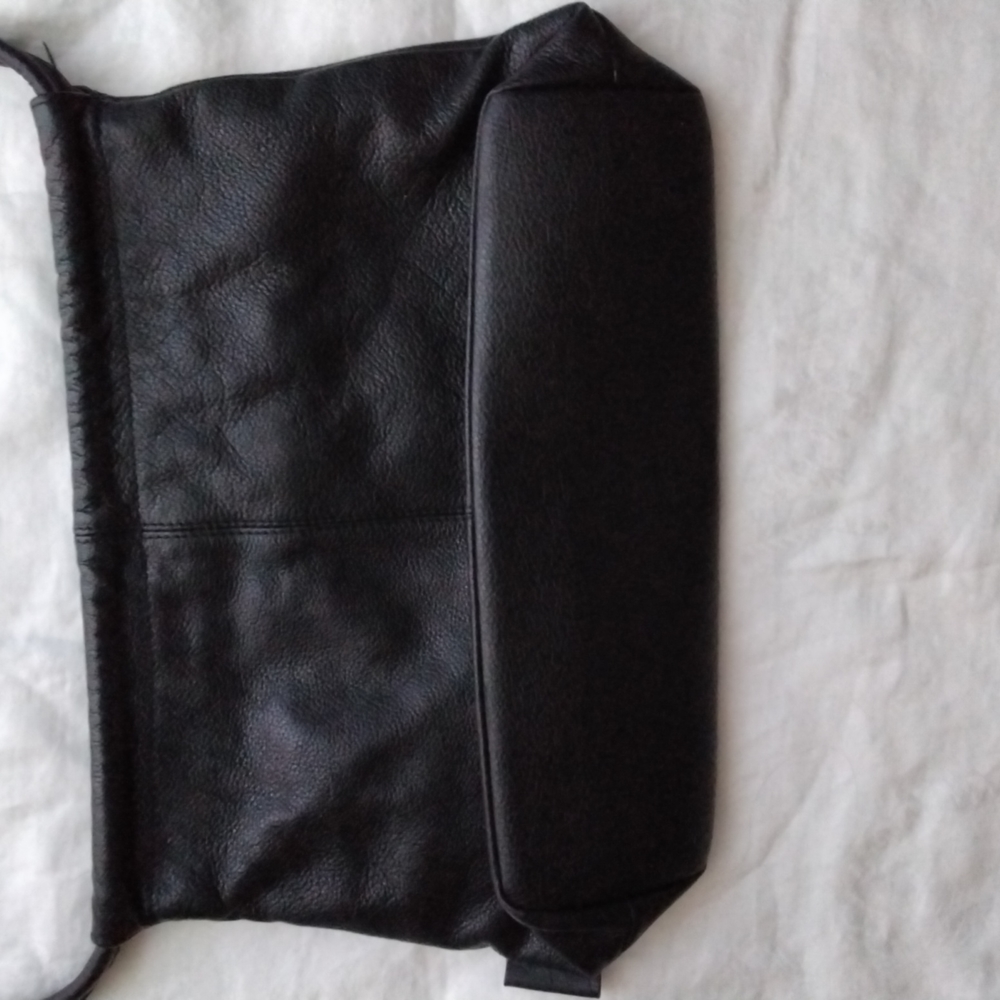 The Sak Black Leather Purse - Picture 6 of 9